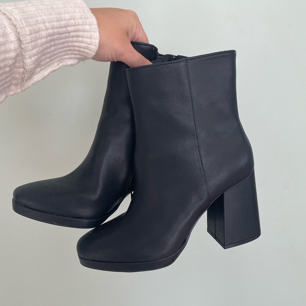 Black boots